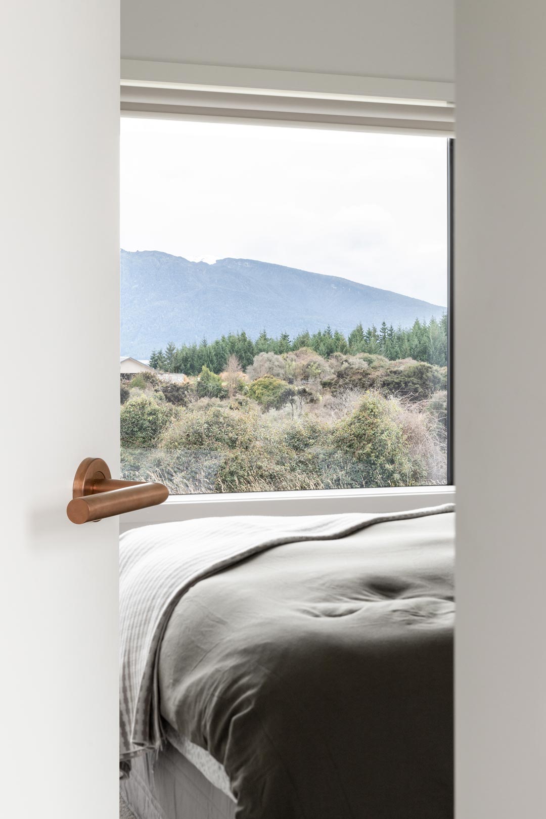 Bedrooms-with-a-view-wake-up-in-a-luxury-airbnb-in-New-Zealand
