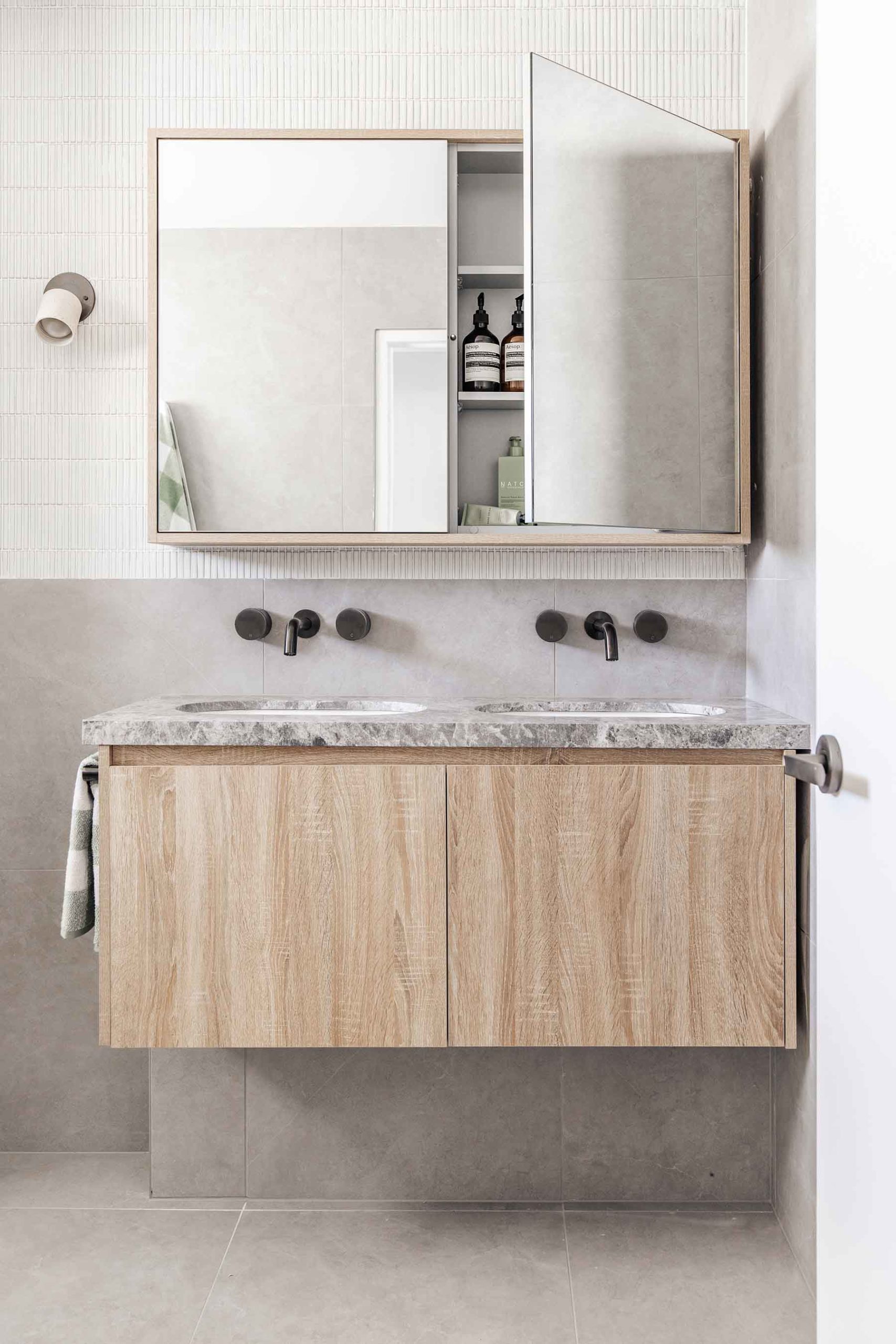 Frederick-St-Bathroom-07-milani-edit