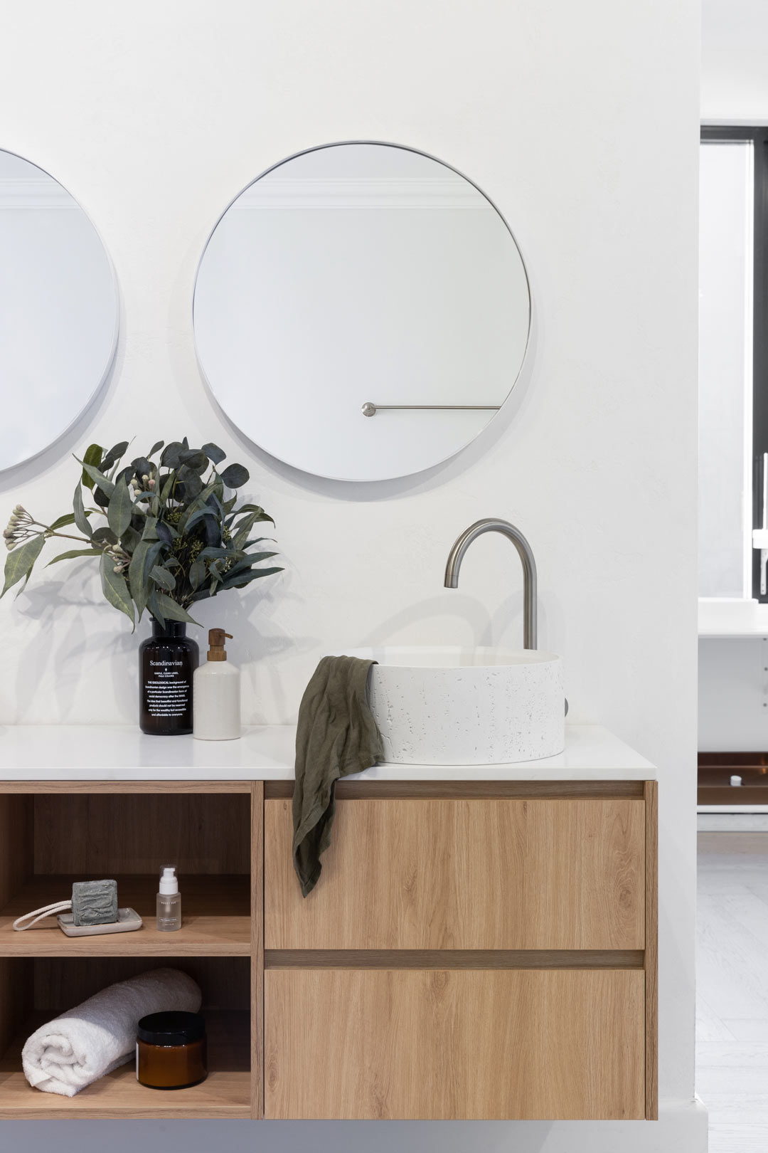 How-to-style-a-concrete-basin-in-a-light-bright-way