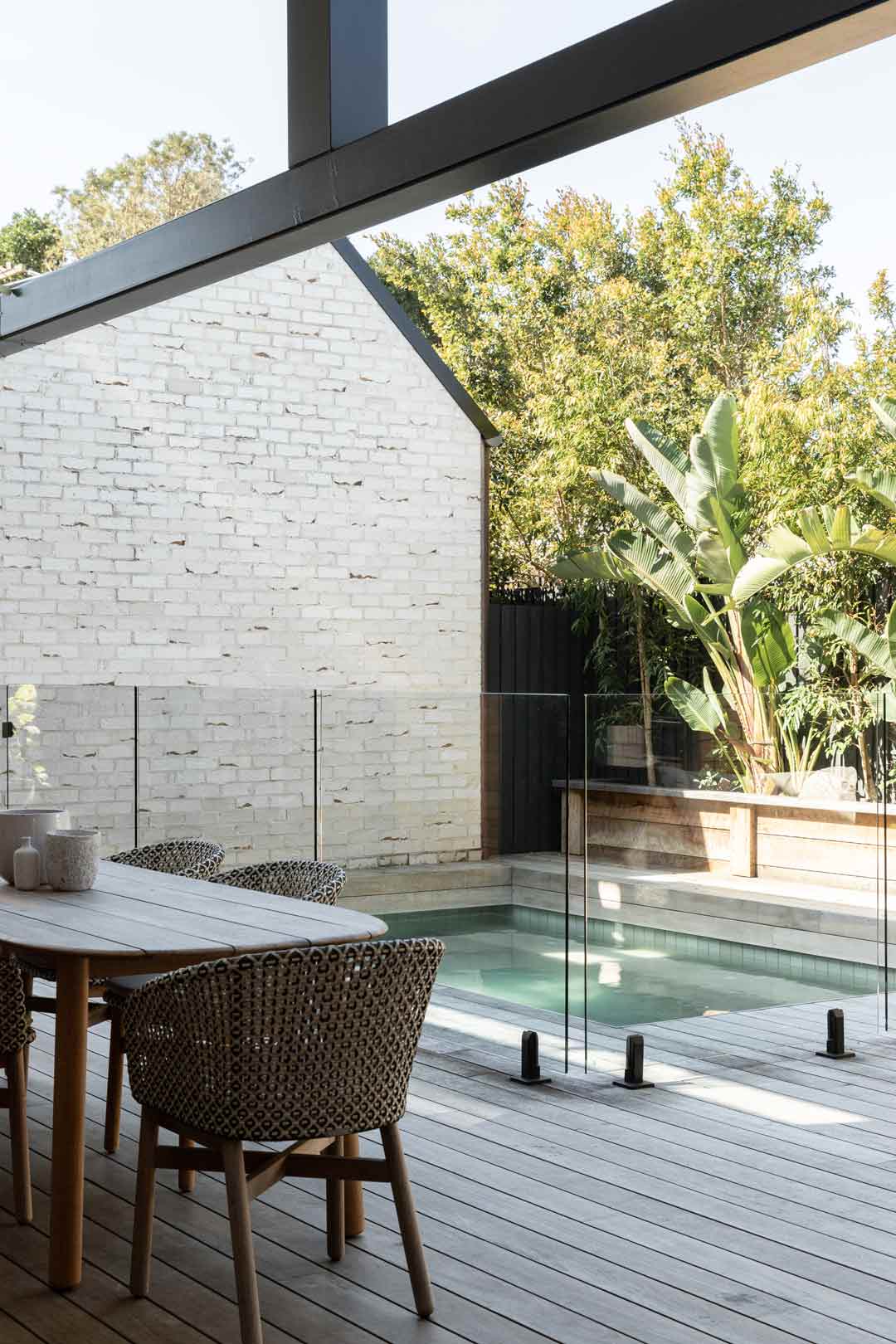 Indoor-outdoor-living-with-a-central-pool-in-this-Australian-coastal-home