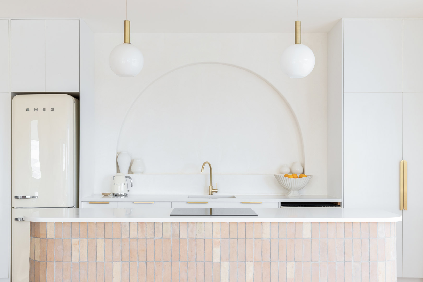 Kitchen-styling-ideas-for-a-moditerranean-home-inclue-brushed-brass-tapware-handmade-clay-tiles-niche-wall-and-a-neutral-colour-palette-4