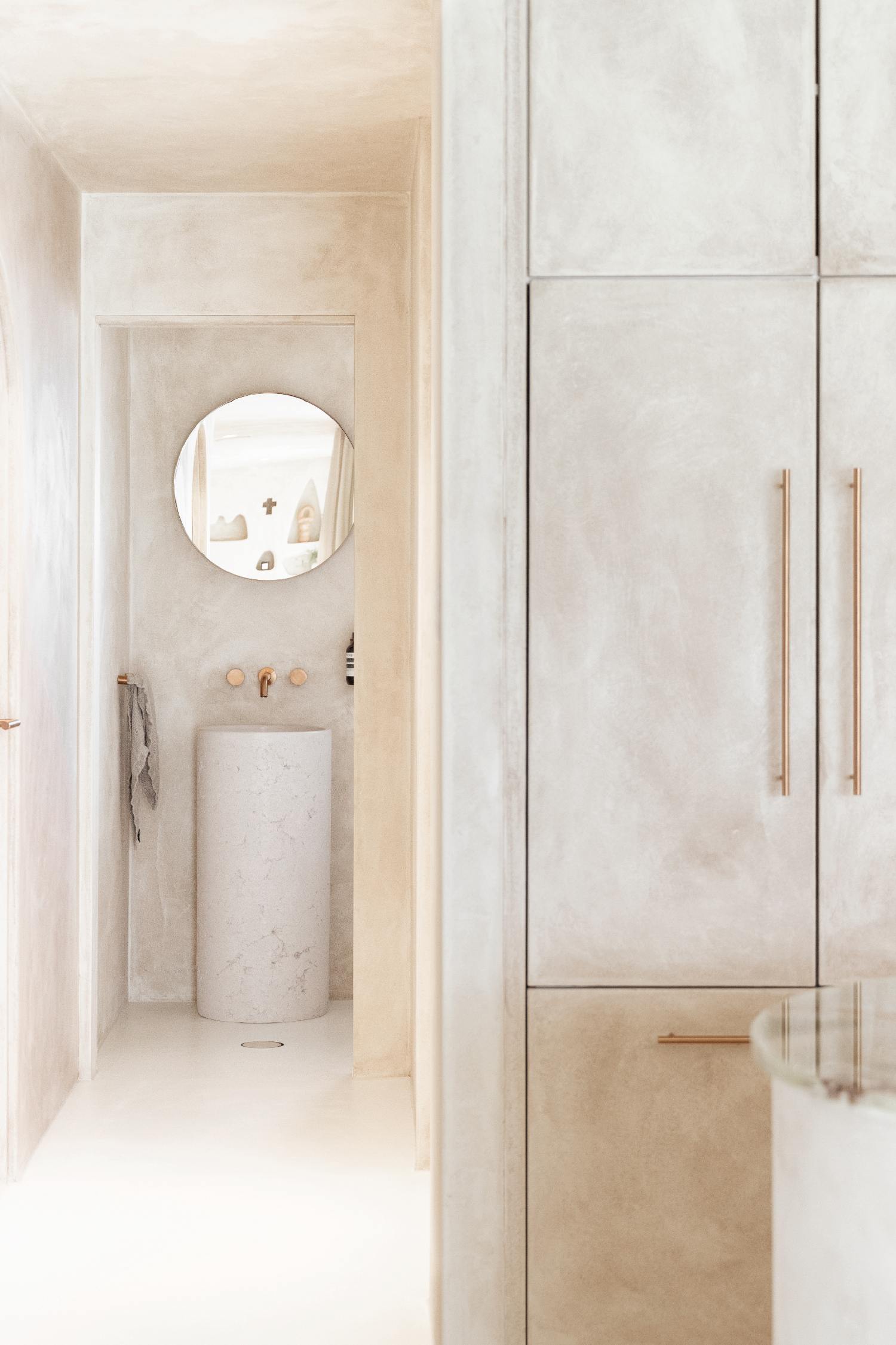Powder-Room