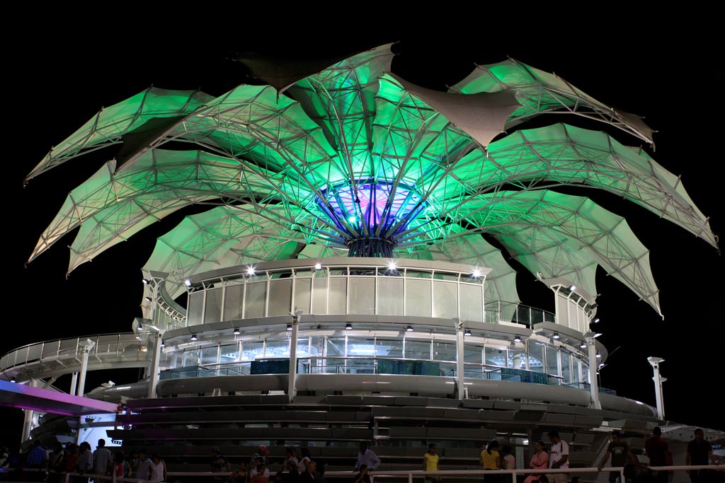 The-Flor-de-Venezuela-answers-what-is-biomimicry-architecture-inspired-from-nature